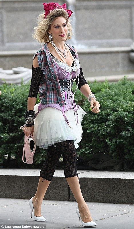 kim cattrall dressed as samantha s punk princess days in sex and the city 2