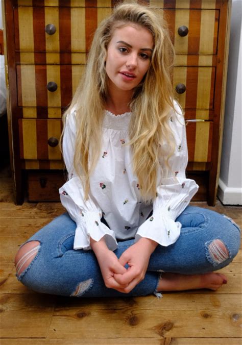Model Reveals The Disturbing Details Of Being Abducted To