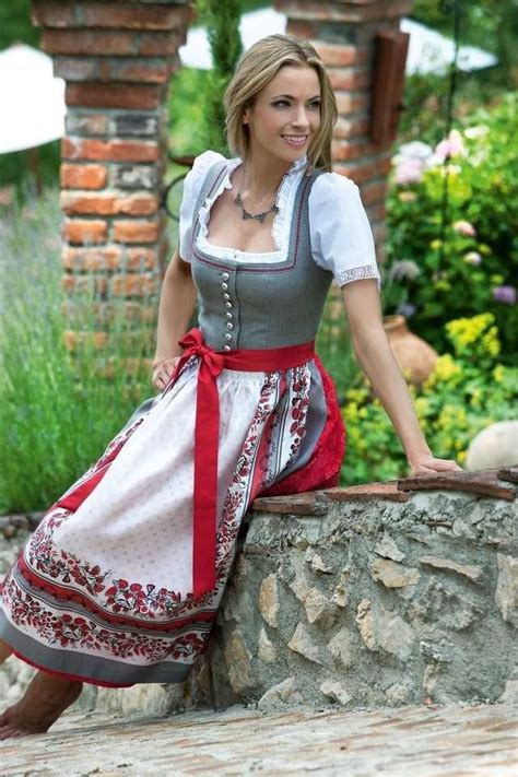 Pin By Igori On German Girls German Dress Drindl Dress Traditional
