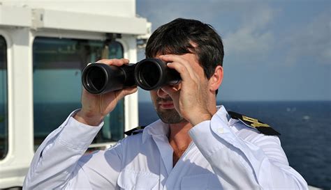 Top 9 Best Marine Binoculars Of 2021 [reviews And Buyer