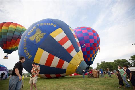 Stunned University Of Richmond Mourns Staffers On Hot Air Balloon