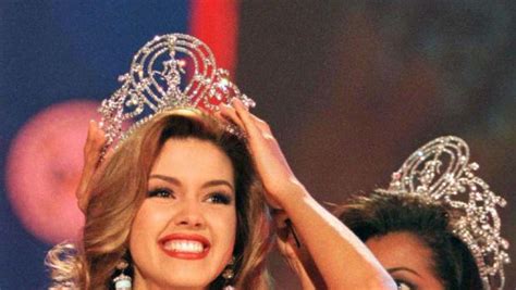 Commentary The Curious Case Of Alicia Machado Cbs News