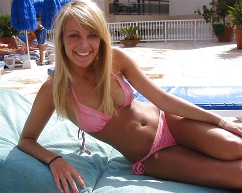 teens in the pool and at beach 32 pics
