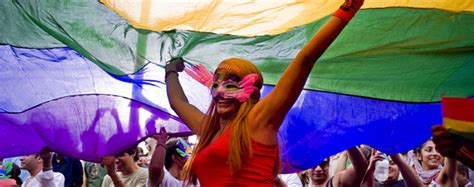 New Delhi Gays Cheer Court Ruling Photos Wsj