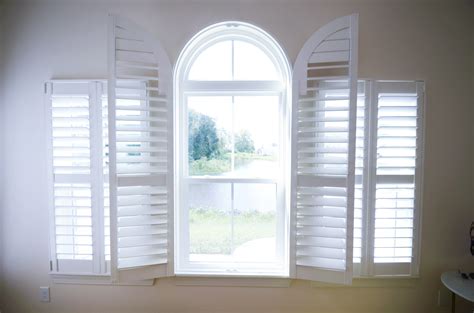 custom shutters custom window treatments de  shade  de