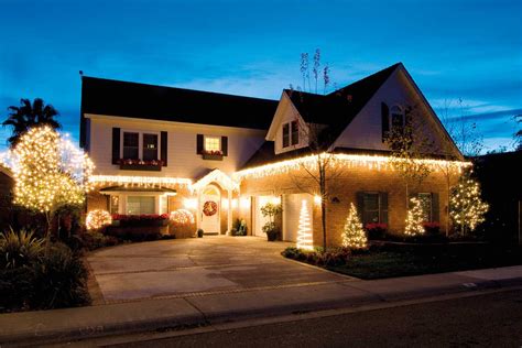 ways  decorate     house  christmas lights christmas house lights