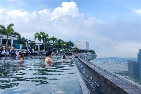 marina bay sands infinity pool singapore   worth  hype