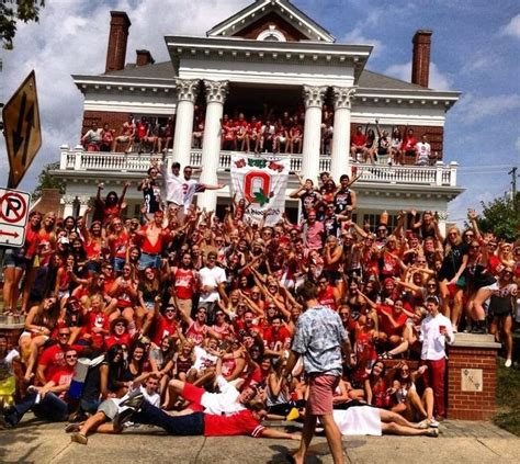 14 Signs You Spend Too Much Time At His Fraternity House Sex And