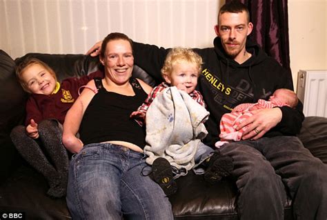 Disabled Mother Who Can T Use Her Arms Or Legs Reveals How