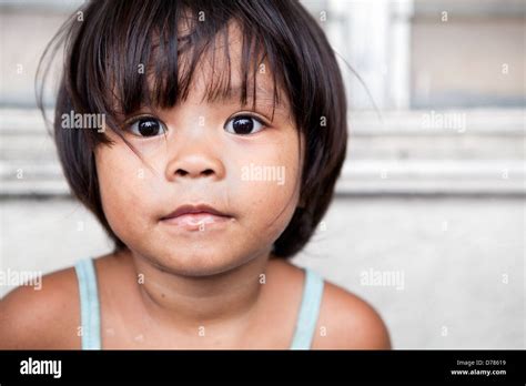 Junges Mädchen Porträt Auf Den Philippinen Filipina Kind Lebt In Armut