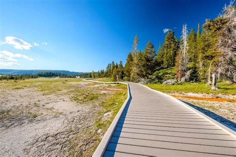 hikes  yellowstone national park