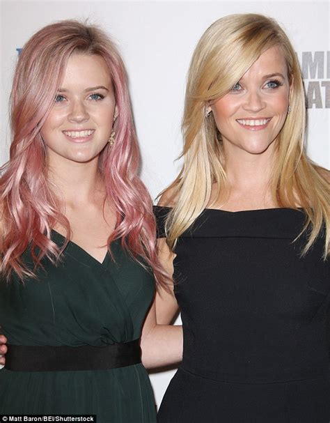 reese witherspoon s daughter ava phillippe is effortlessly chic in a blue cropped top daily
