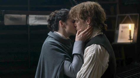 Kissing In Outlander When A Kiss Is So Much More Than