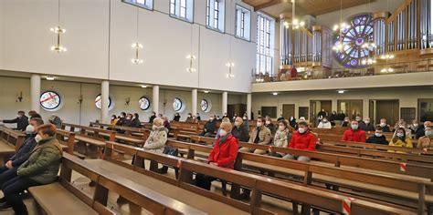 weihnachten bleiben die katholischen kirchen  bergkamen zur haelfte