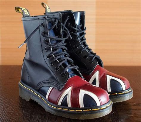 dr martens union jack vintage boots eylet   england etsy vintage boots boots union