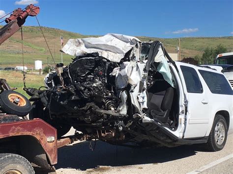 vehicle crashes claim  lives  sunday local idahostatejournalcom