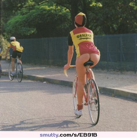 Sexy Ass Bicycle Publicnudity Street