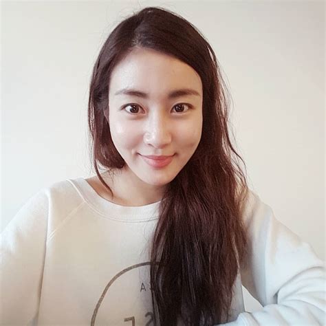 actress kang sora plans  start youtube channel