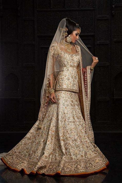 Latest Indian Designers Barat Dresses For Wedding Brides 2016 2017