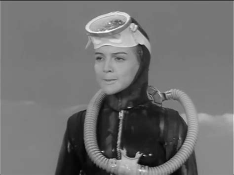 300 Best Women Using Scuba In Tv And Film Images By Wws On