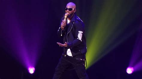 spotify removes r kelly from playlists due to ‘hateful conduct policy
