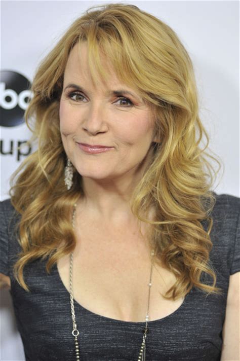 lea thompson switched at birth wiki