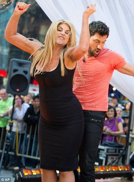 Dancing With The Stars Kirstie Alley Loses Trophy But