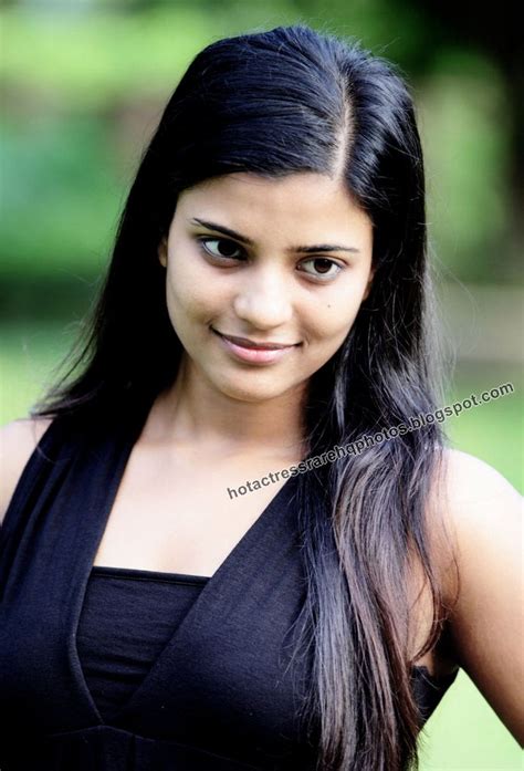 Hot Indian Actress Rare Hq Photos Tamil Tv Serial Actress