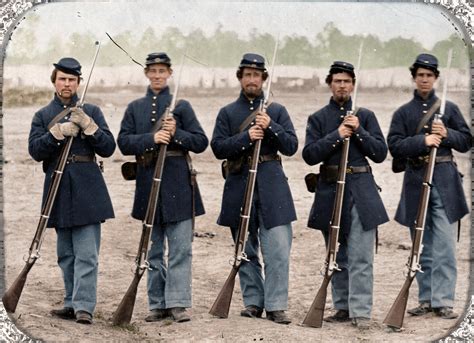 soldiers  unidentified  union uniforms    regiment massachusetts volunteer