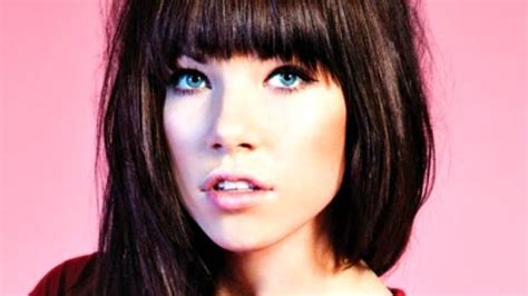 Chat Her Maybe Carly Rae Jepsen Joins Facebook Chat