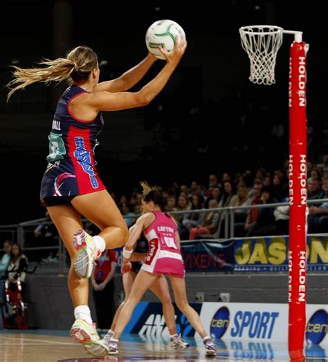 5 Netball Footwork Drills For Fast Improvement 🏐 Netball