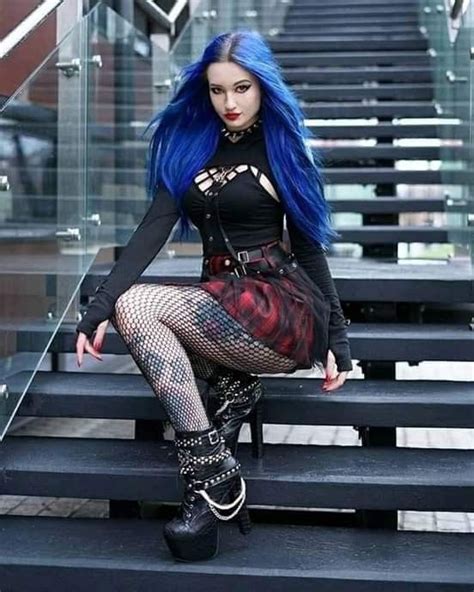 Pin By Thomas Bonzo On Blue Astrid Model Gothic Outfits Hot Goth