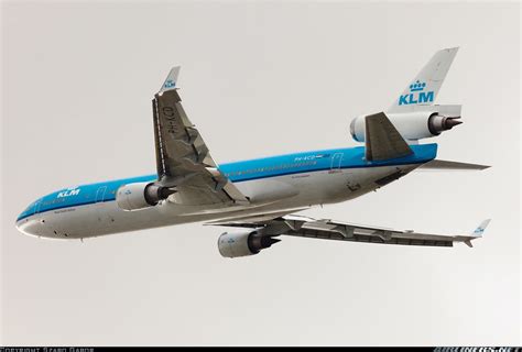 klm mcdonnell douglas md  ph kcd florence nightingale climbing   departing