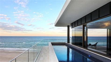 main beach penthouse breaks multiple property records au
