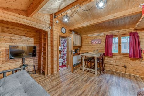 authentic german log cabin  hayward hayward room prices reviews travelocity