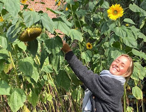 ouders wijden instagrampagina aan het leven van julie van espen laat haar positivisme jullie