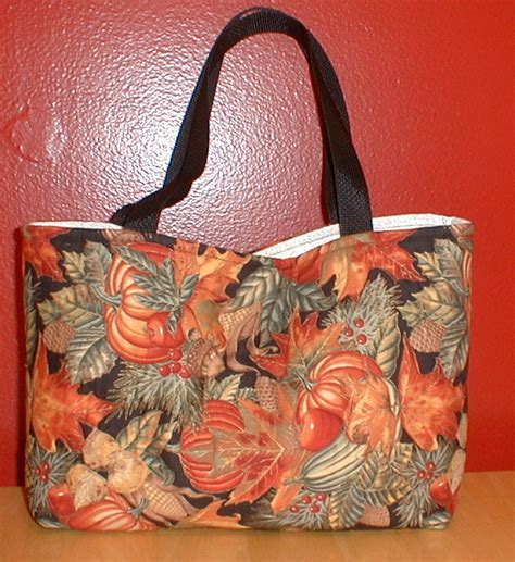 fall purse   motion quilting fall purse  motion quilting ted baker icon bag