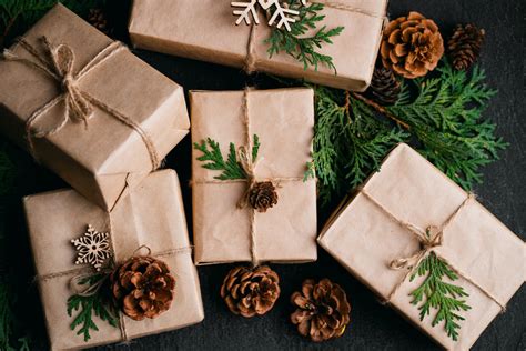 wrap   creative ways  wrap  christmas gifts
