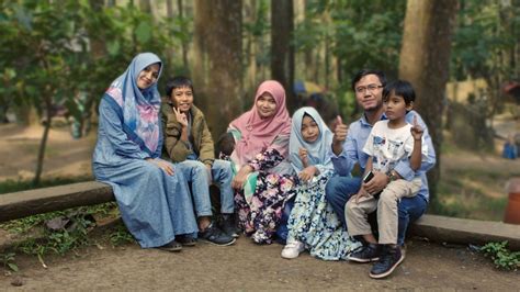 The Controversial Fight Over Polygamy In Indonesia Vice Video