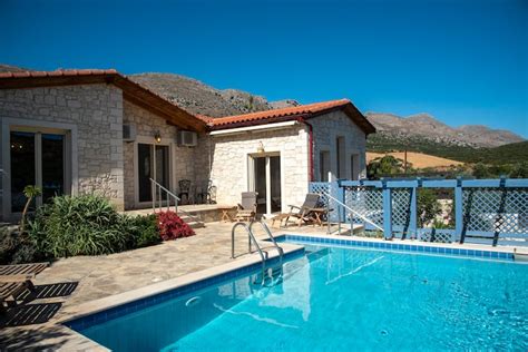 villa agrilia houses  rent  xerokampos lasithi greece airbnb