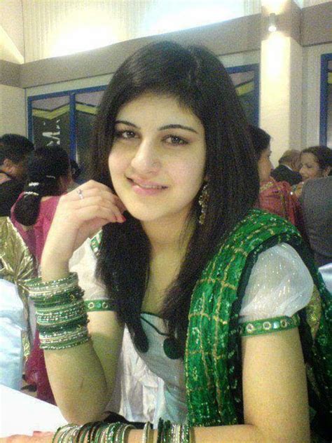 desi lovely indian housewife new leaked pictures desi girls pinterest pictures indian and