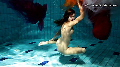 Underwater Show Solo Porn Videos Page 2
