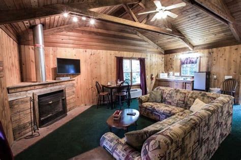 Countryside Cabin With Hot Tub ⋆ Forrest Hills Resort