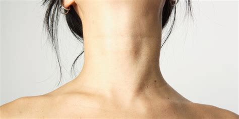 9 signs of thyroid problems self