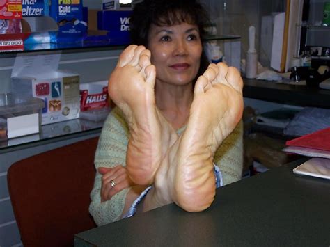 Sto4  In Gallery Mature Asian Soles Looking For More