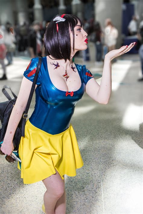 Snow White Cosplay By Supermaryface Latexcosplay