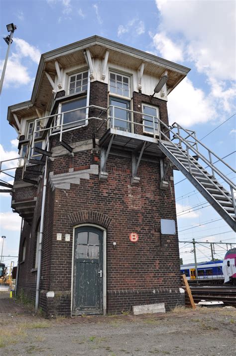 monumentaal seinhuis roosendaal krijgt nieuwe plaats ov nieuws