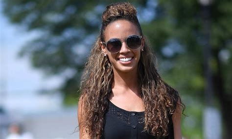 15 Long Curly Hairstyles For Women To Jealous Everyone