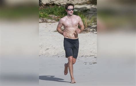 Robert Pattinson Shirtless Muscles Body Working Out Photos