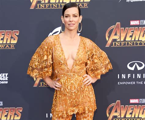 evangeline lilly i was ‘cornered into nude scene on ‘lost